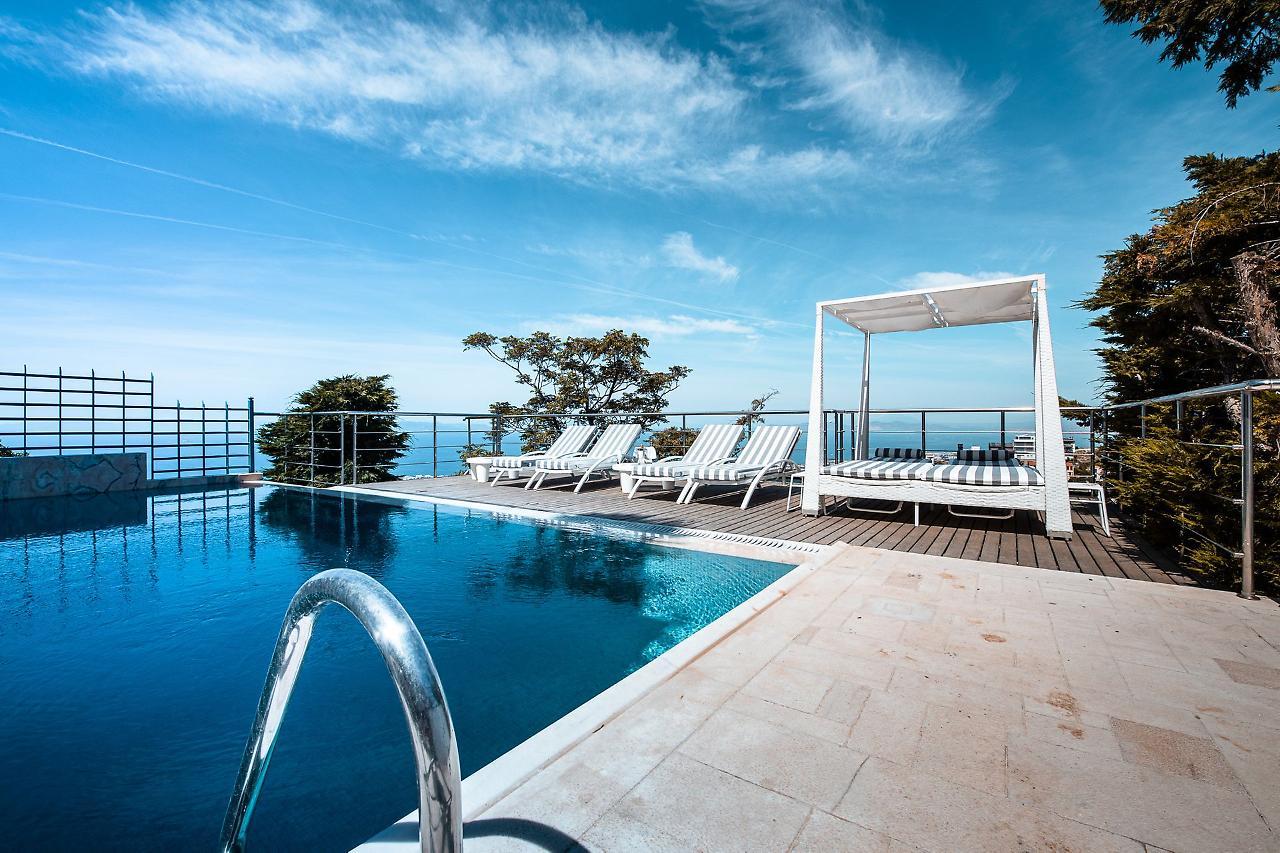 Villa Azure Voula Exterior photo